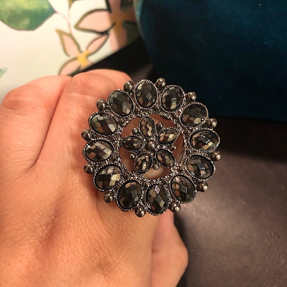Fashion Ring - Picture 4 of 8